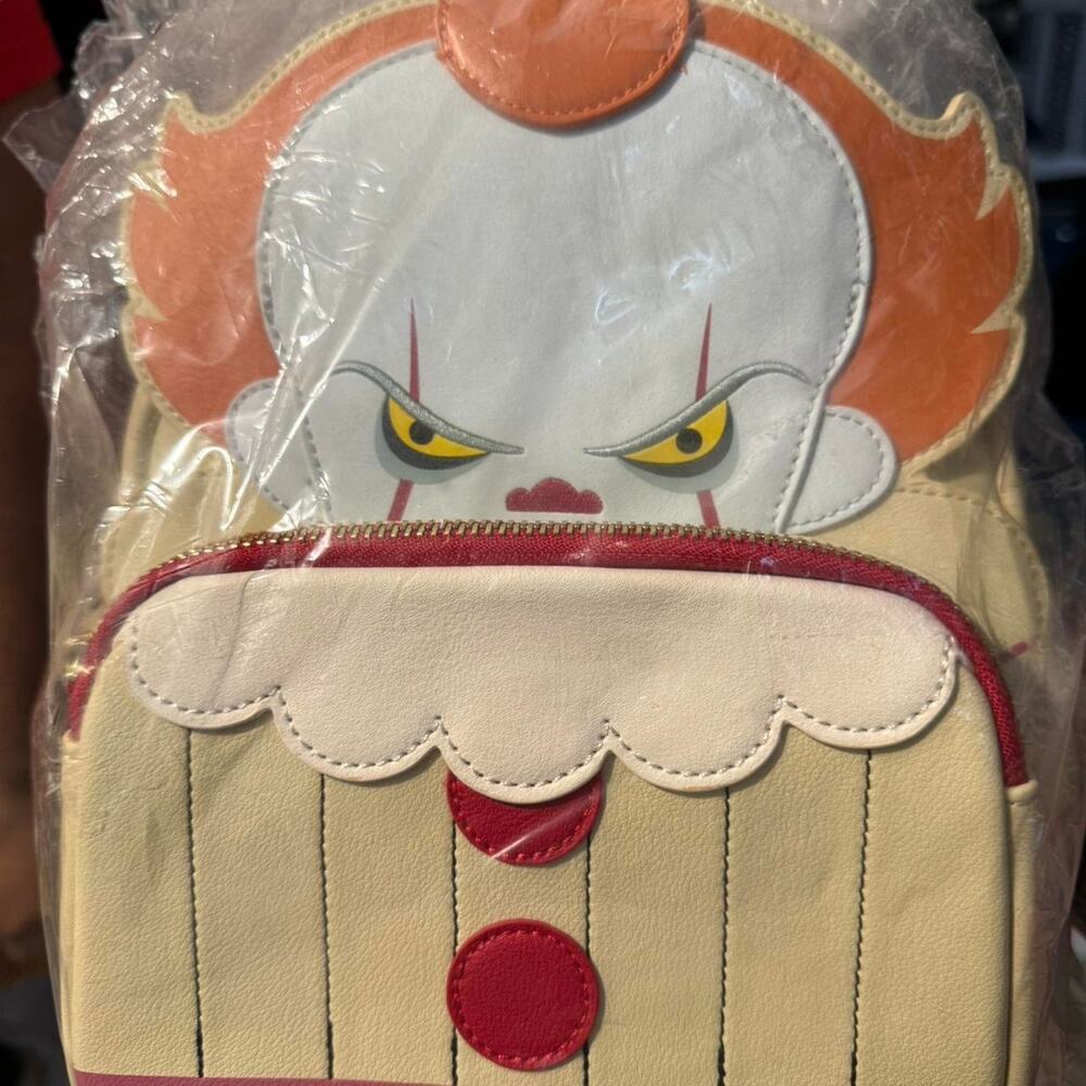 Loungefly it pennywise 2020 convention